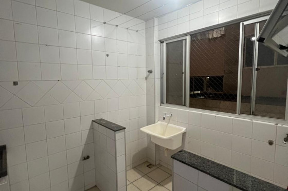 Apartamento para alugar - 60.00m² - Zona III, Umuarama-PR