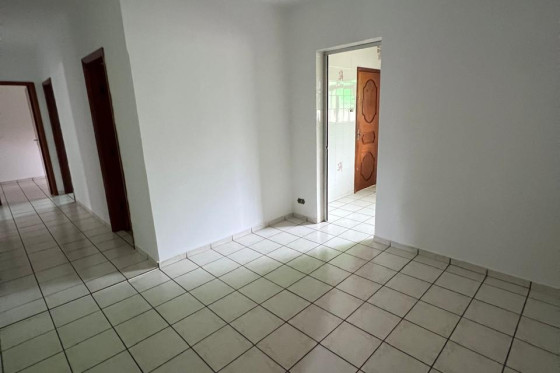 Casa para alugar - 100.00m² - Umuarama-PR
