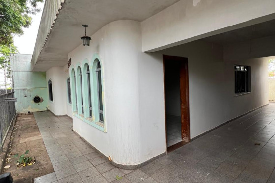 Casa para alugar - 100.00m² - Umuarama-PR